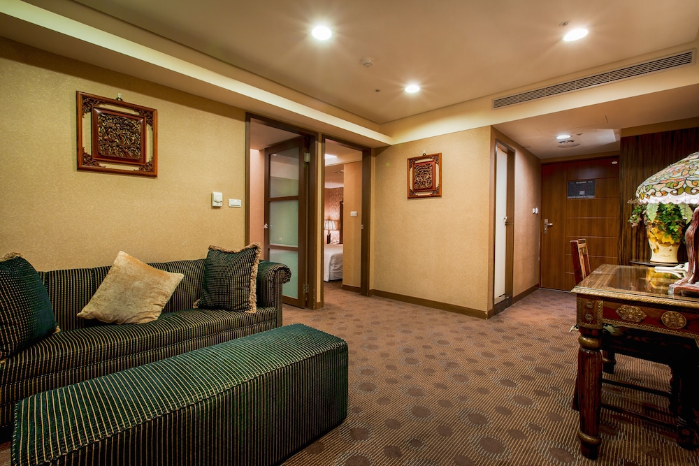 Cai She Hotel 37/48