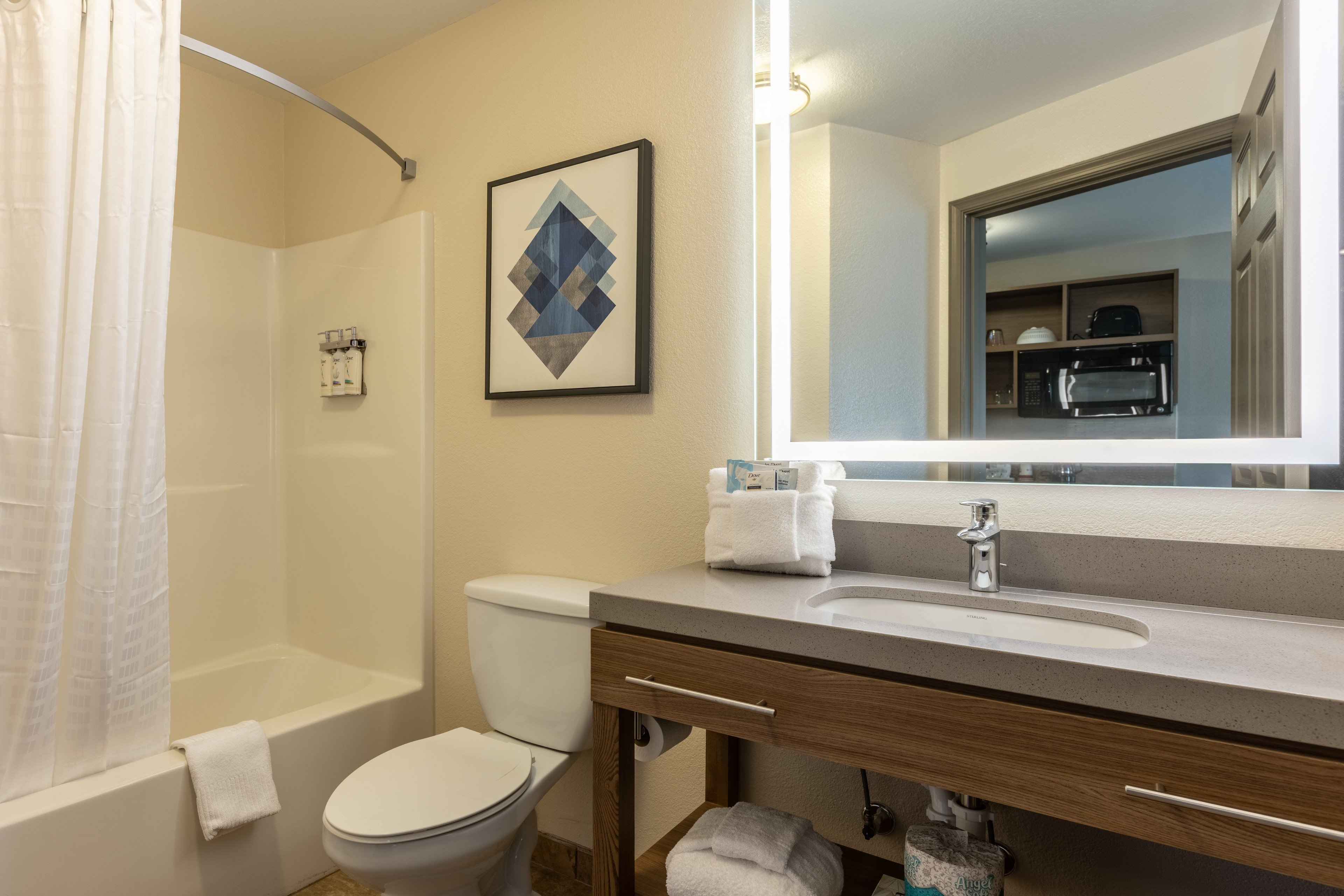 CANDLEWOOD SUITES BLUFFTON - HILTON HEAD 71/73