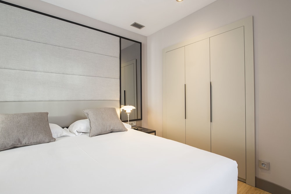 STANDARD, SINGLE, DOUBLE BED