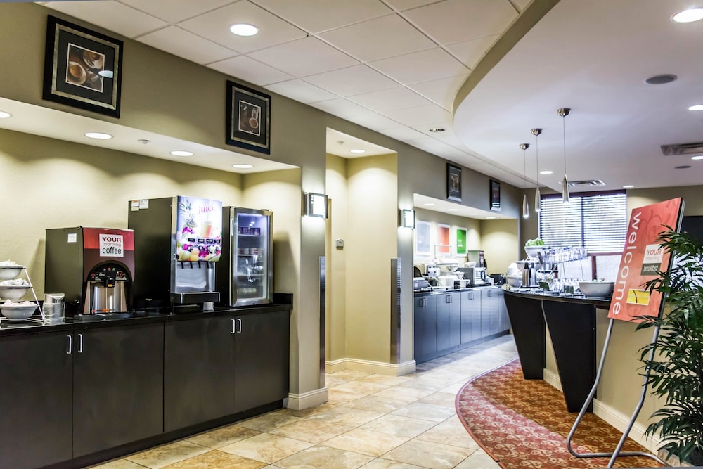 Comfort Suites Palm Bay - Melbourne 9/52