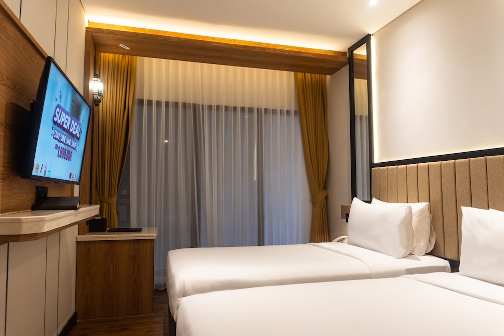 Atrium, Classic, Twin Beds