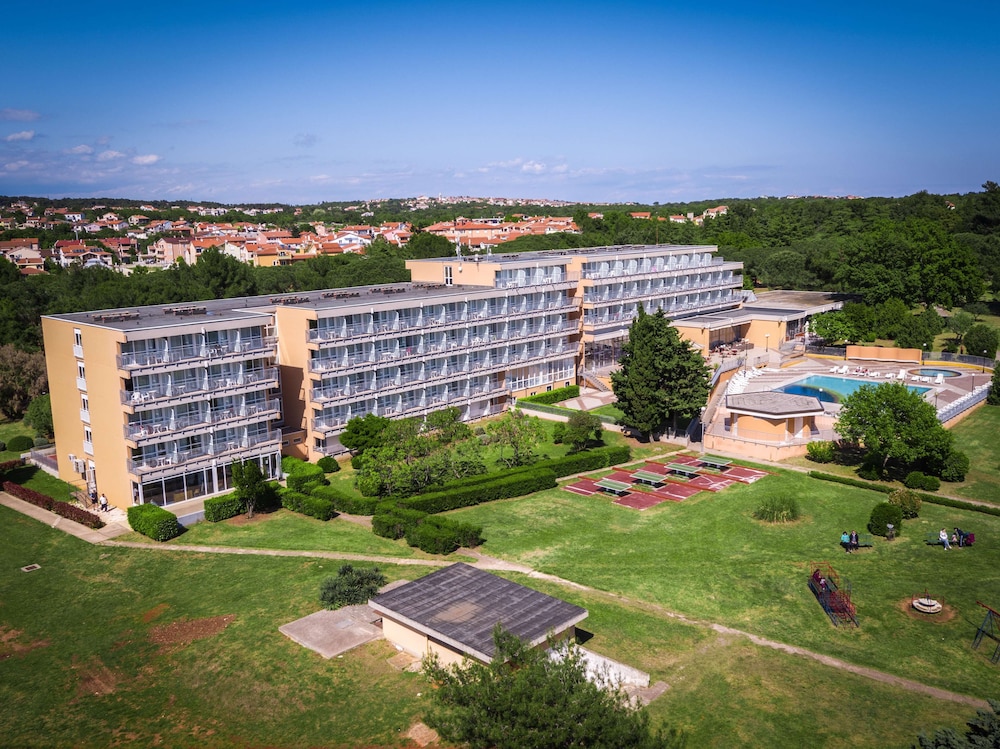 Arena Hotel Holiday in MEDULIN