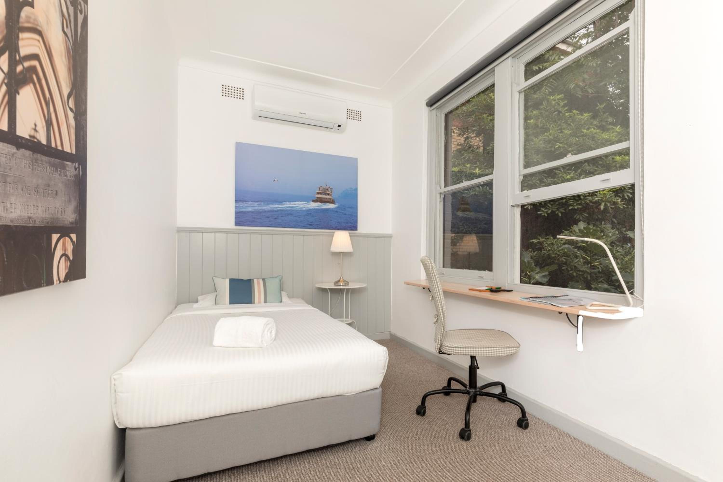 Room, Single, Shared Bathroom