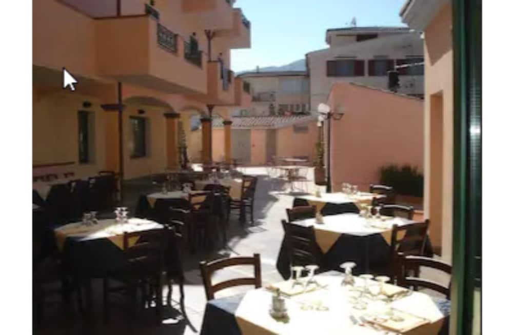 Hotel Baia Marina 12/24