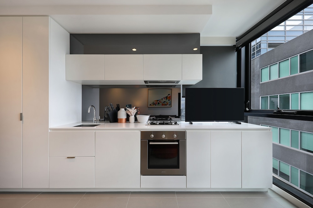 The Canvas Apartment Hotel 5/33