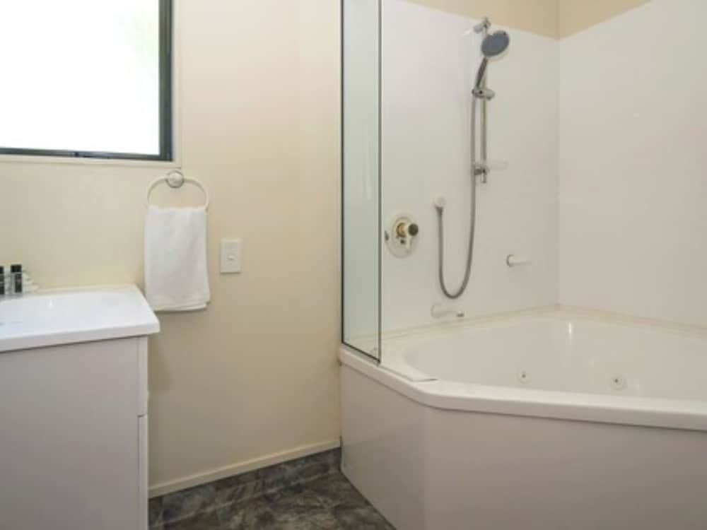 Ashleigh Court Motel 37/37