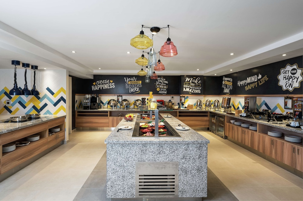 Hampton By Hilton Dubai Al Barsha 55/61