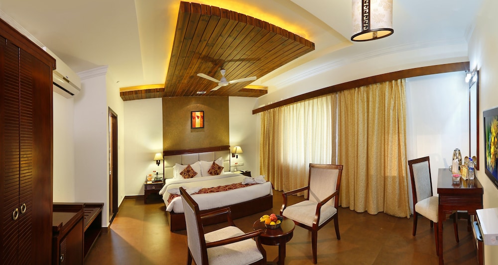 SPICE GROVE HOTELS AND RESORTS 11/39