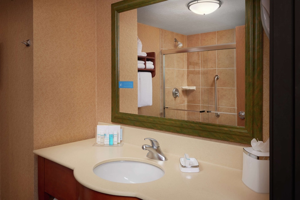 Hampton Inn Youngstown-West/I-80 14/32