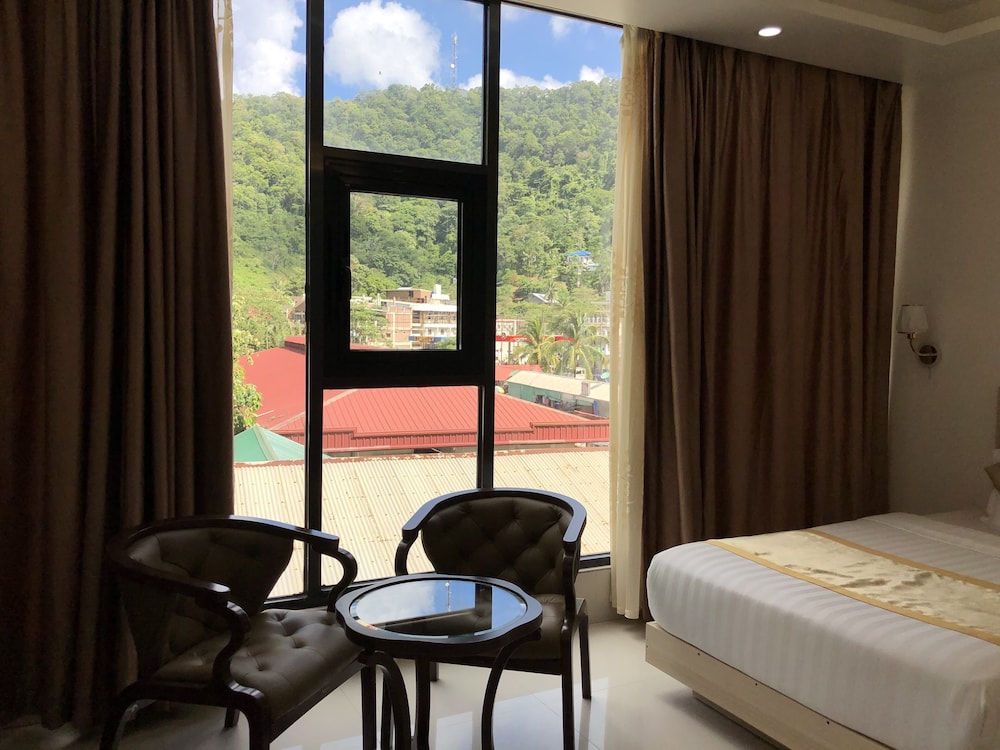 One El Nido Suite 50/96