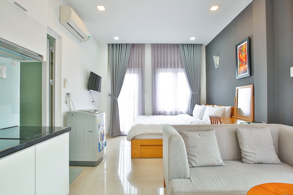 Sunflower Boutique Studio Apartment 8/44