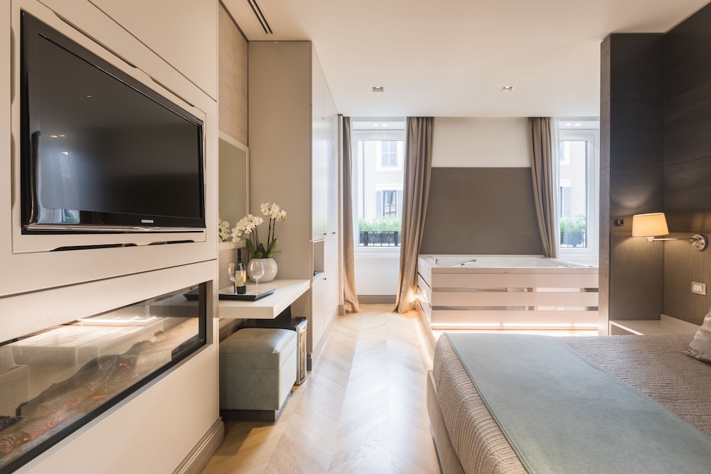 San Carlo Suite 9/71