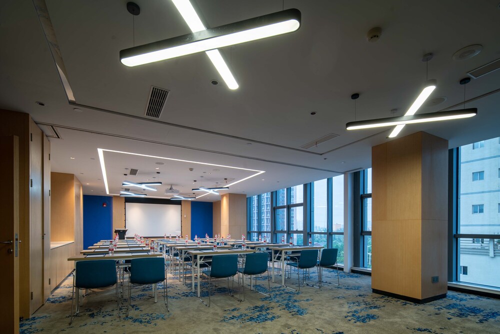 Holiday Inn Express Huaibei City Center 15/58