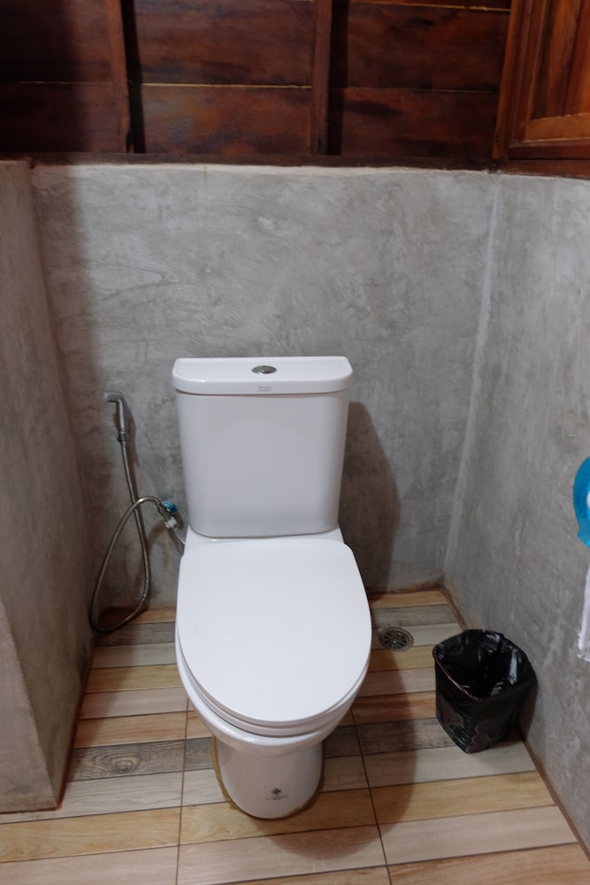 Baan Kun Tuad Ko Si Chang 33/36