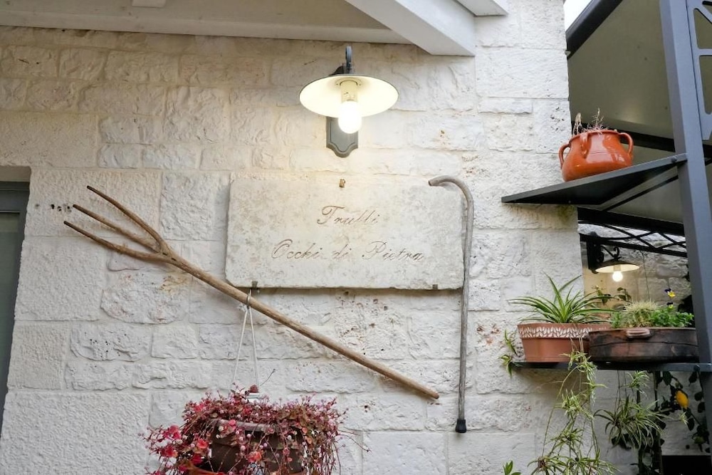 Trulli Occhi Di Pietra 2/49