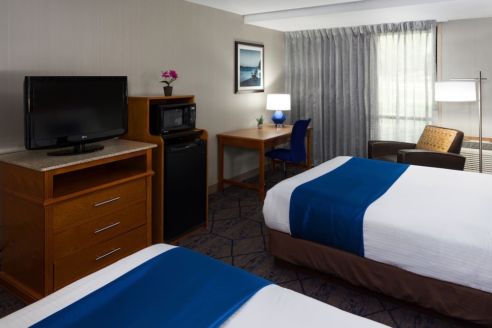 Lake Okoboji Resort and Conference Center 13/53