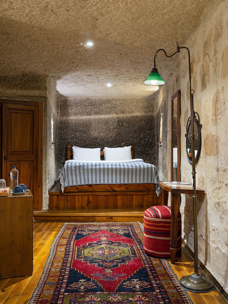 Aza Cave Hotel 10/50