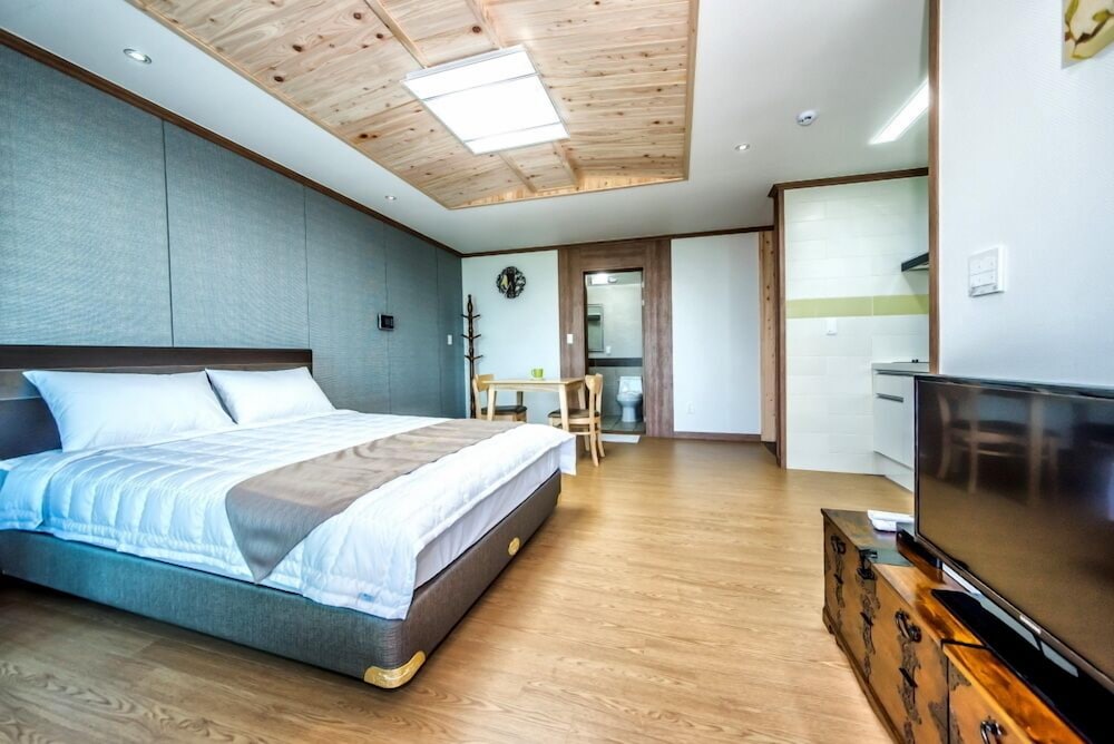 sea and wave pension