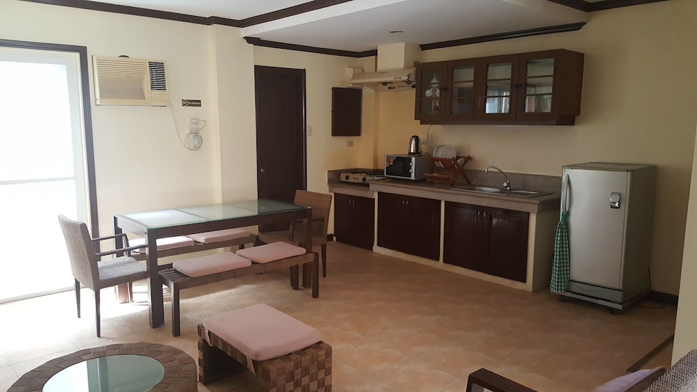 Sheridan Villas Boracay 17/25
