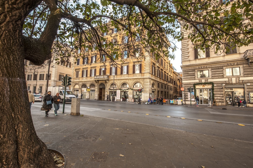 Corso Vittorio Apartments 52/62