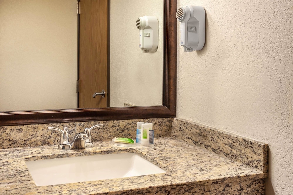 Americinn By Wyndham White Bear Lake St. Paul 3/20
