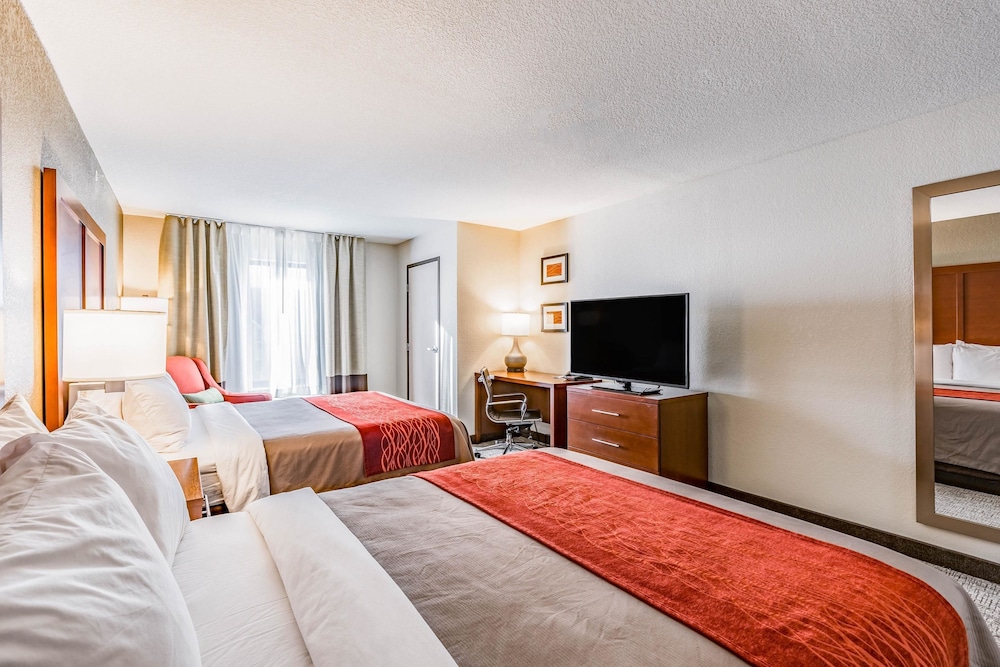 غرفة قياسية بسريرين كوين