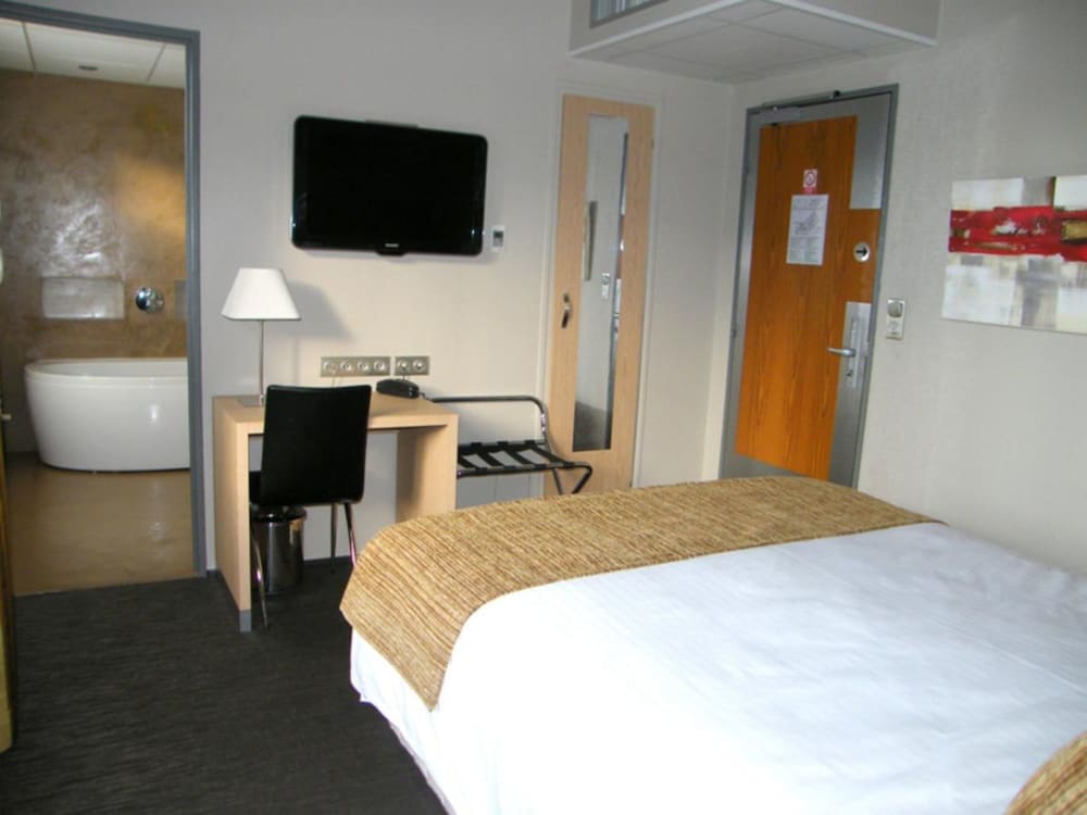 CITOTEL SAINT PIERRE 9/16