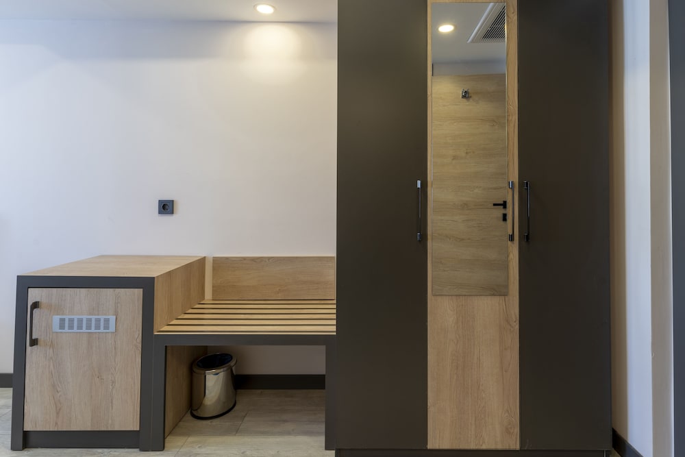 Irenic Hotel 44/49