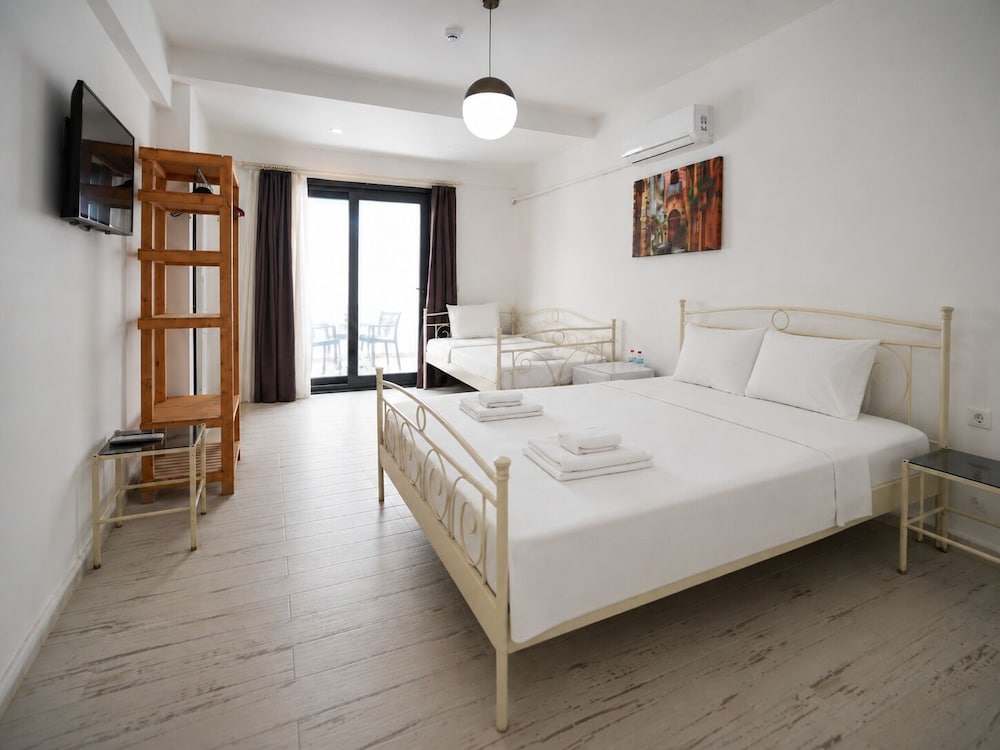 Kybele Alacati 12/50