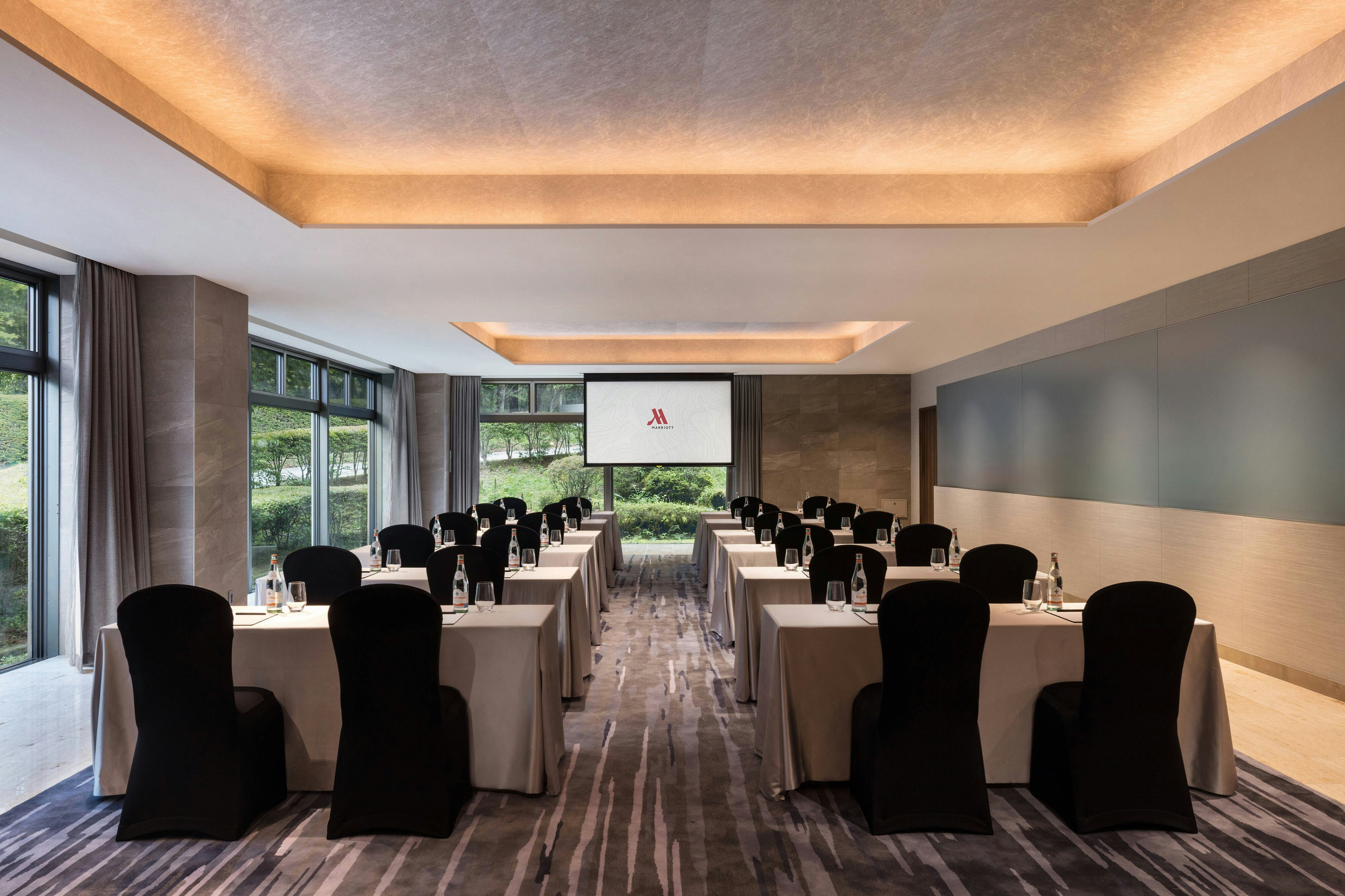 Fuji Marriott Hotel Lake Yamanaka 52/53