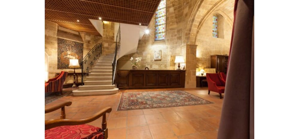 HOTEL DES AUGUSTINS 48/70