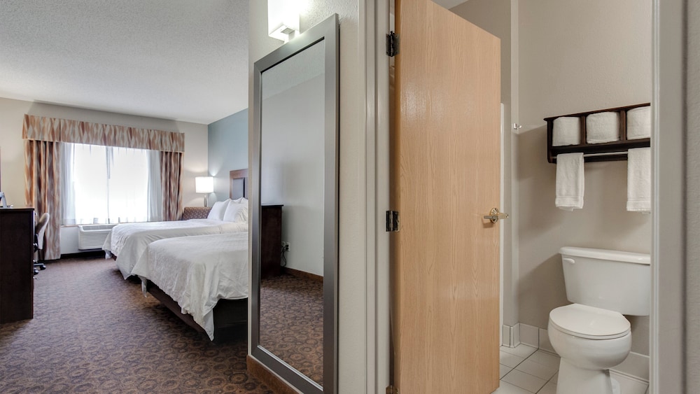 غرفة قياسية بسريرين كوين، Holiday Inn Express Hotel And Suites St Cloud 6/6