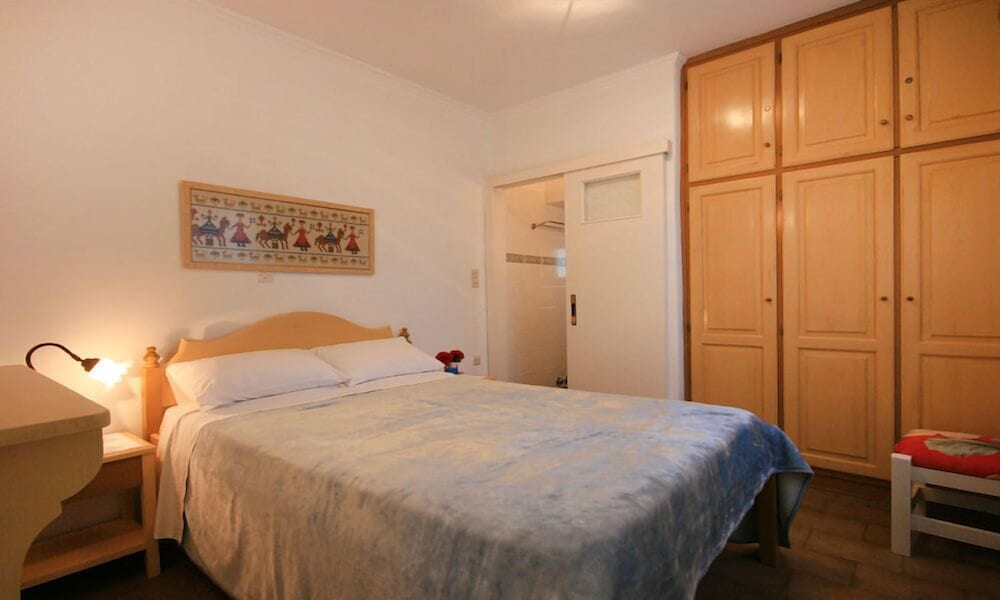 Leonardos Apartments 18/50