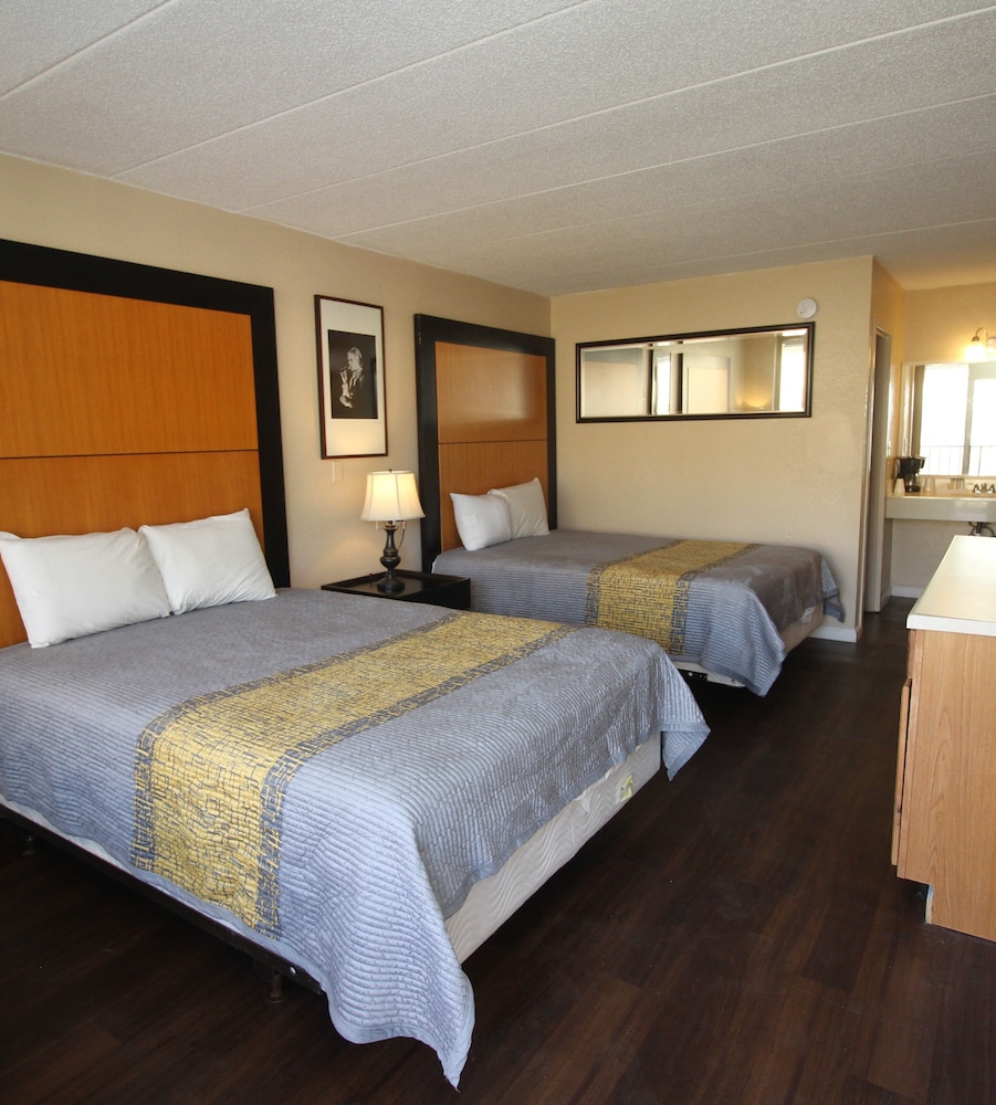 APM Inn & Suites 30/54