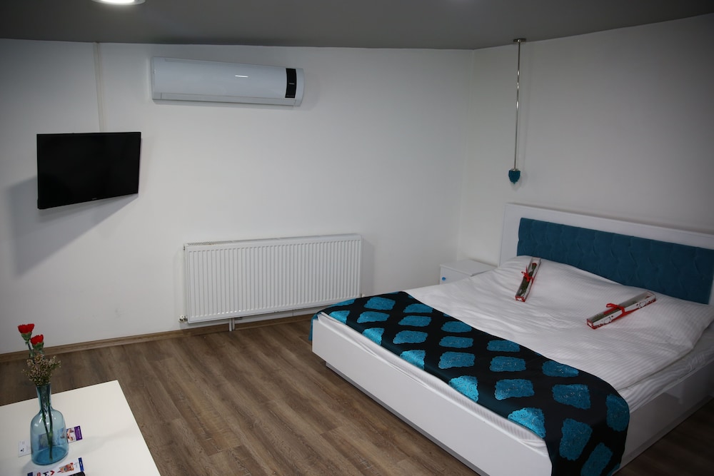 MINEL HOTEL 3/55