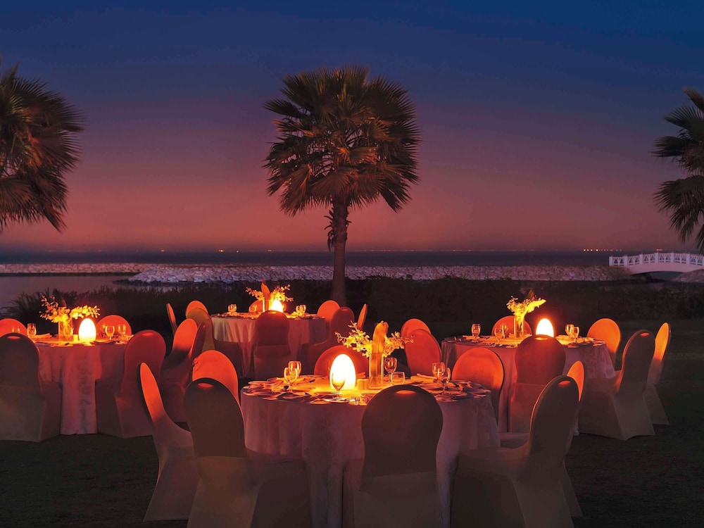 منتجع موڤنبيك شاطئ الخُبر(Movenpick Beach Resort Al Khobar) 62/71