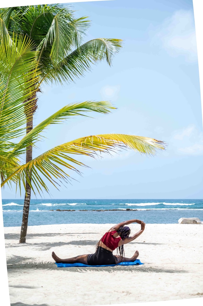 Coral Costa Caribe Beach Resort - All Inclusive 98/101