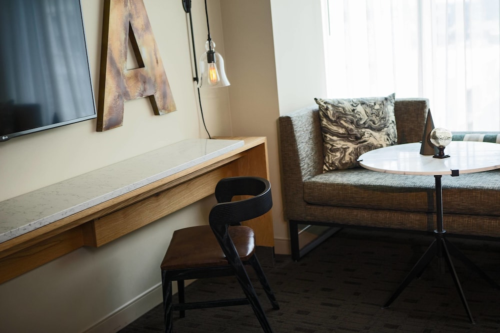 Renaissance Allentown Hotel 11/40