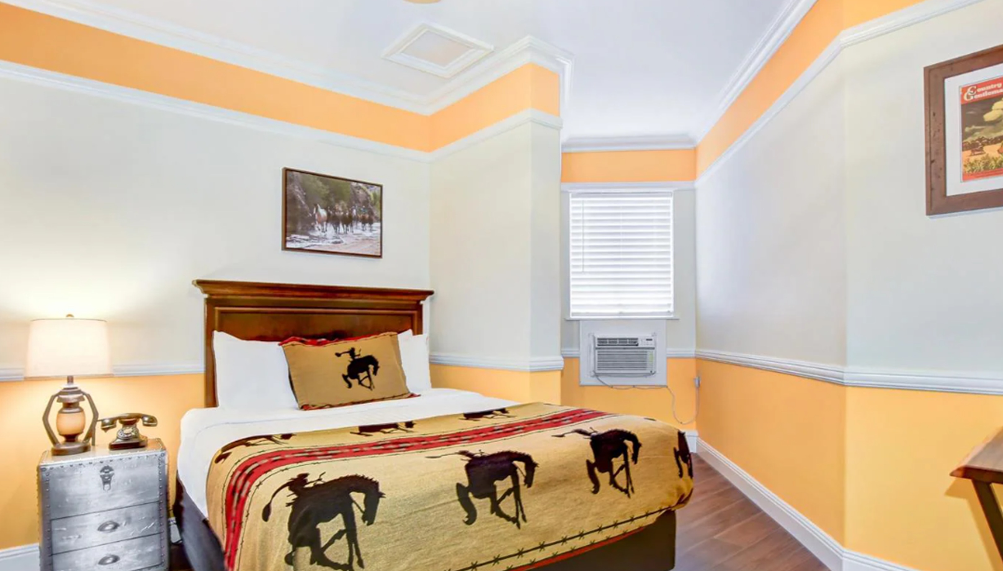 Space, King Bed