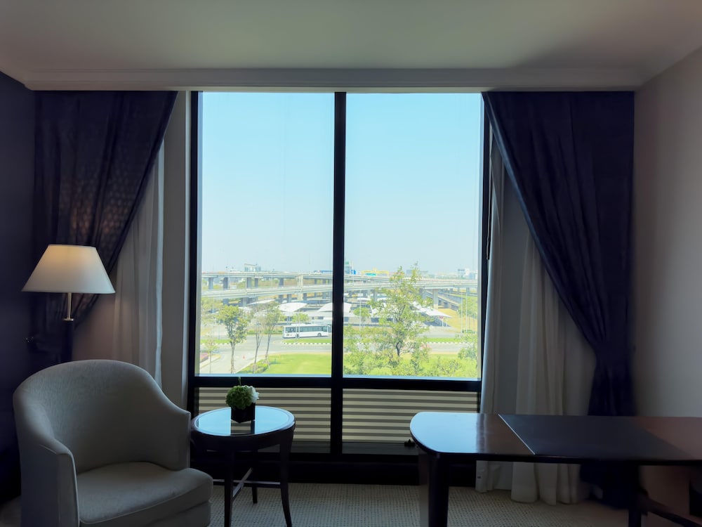 Hyatt Regency Bangkok Suvarnabhumi Airport 45/63