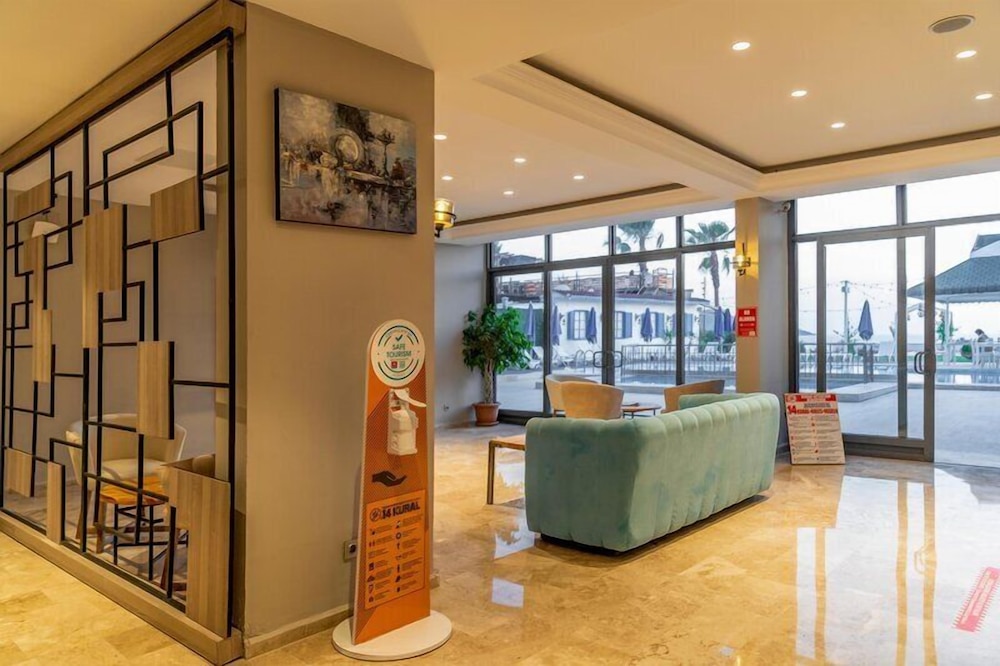 Uras Beach Hotel 3/50
