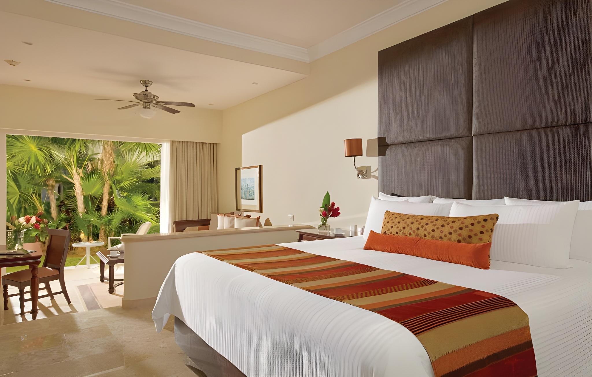 Garden, Junior Suite, Deluxe, King Bed