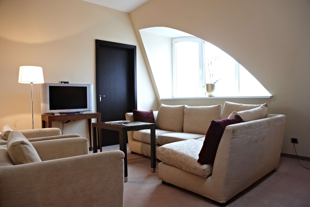 The Cloud One Hotel Frankfurt-Metropolitan 44/76