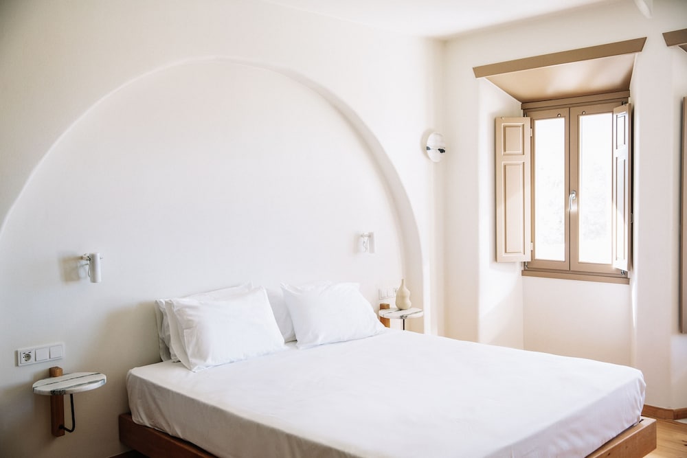Ammothines Cycladic Suites 20/59