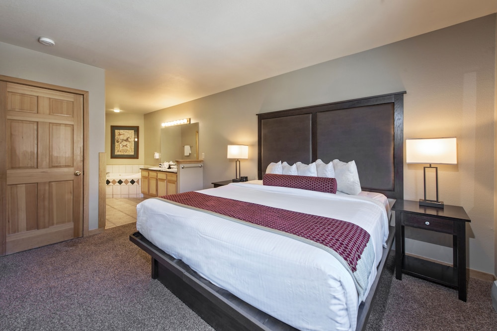 Grand Timber Lodge 7/50