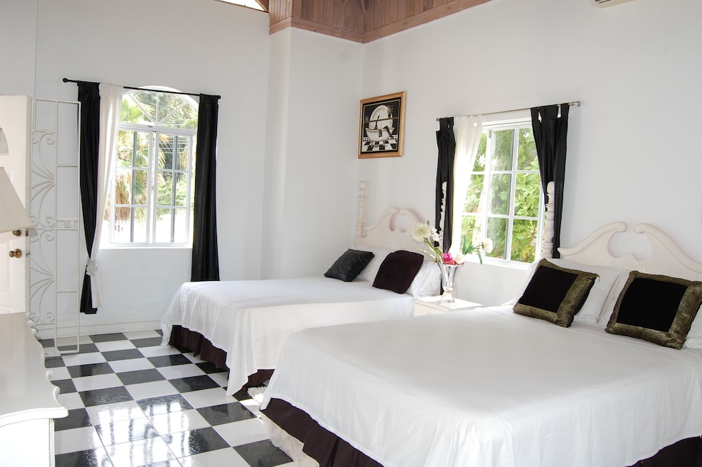 Celebrity Villa Jamaica 20/50