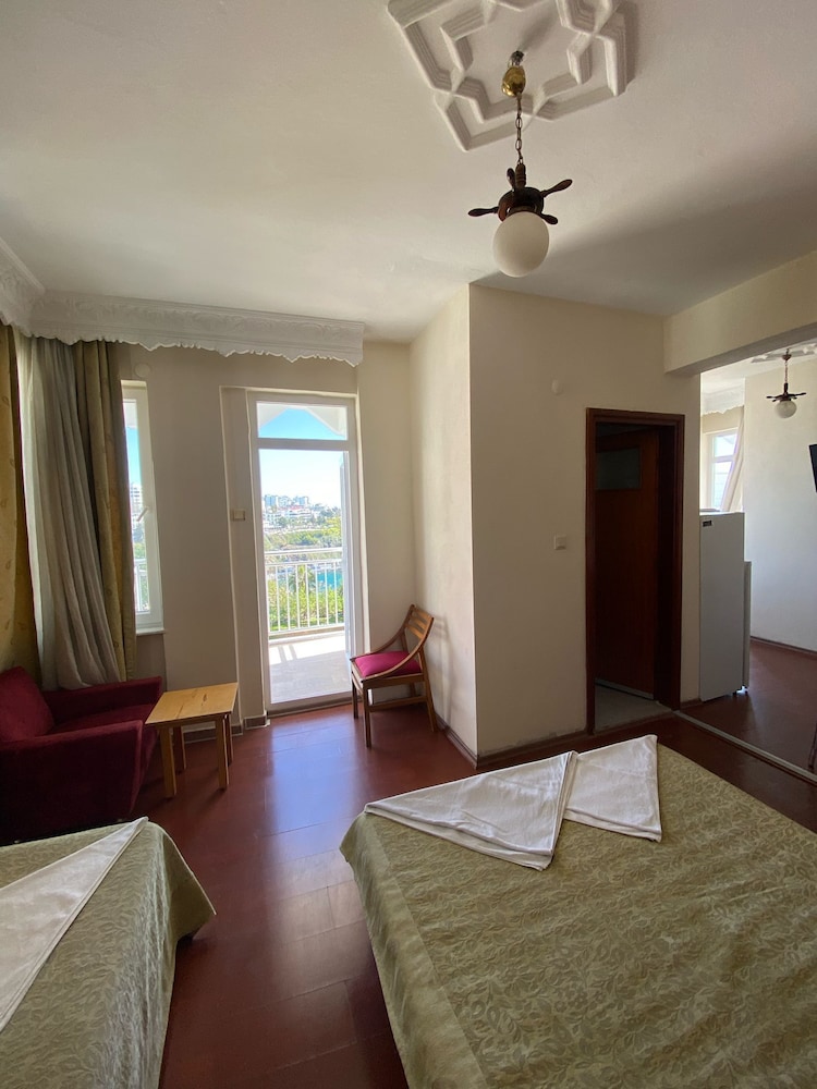 Prima Hotel 25/70