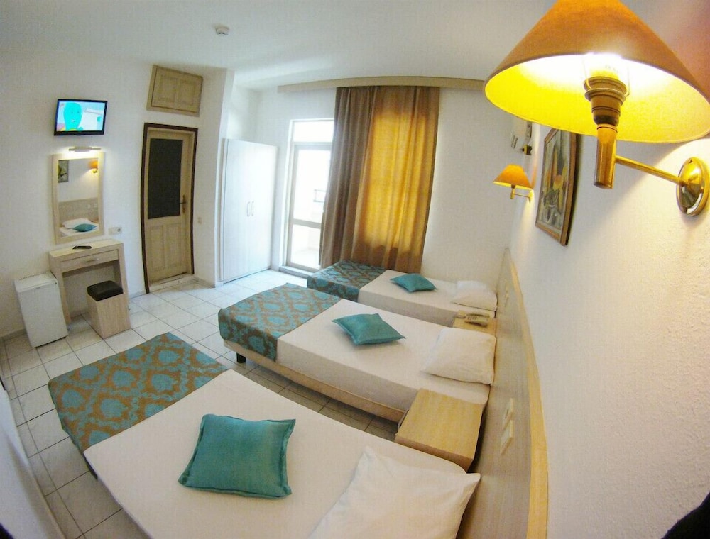 Kleopatra Carina Hotel 16/35