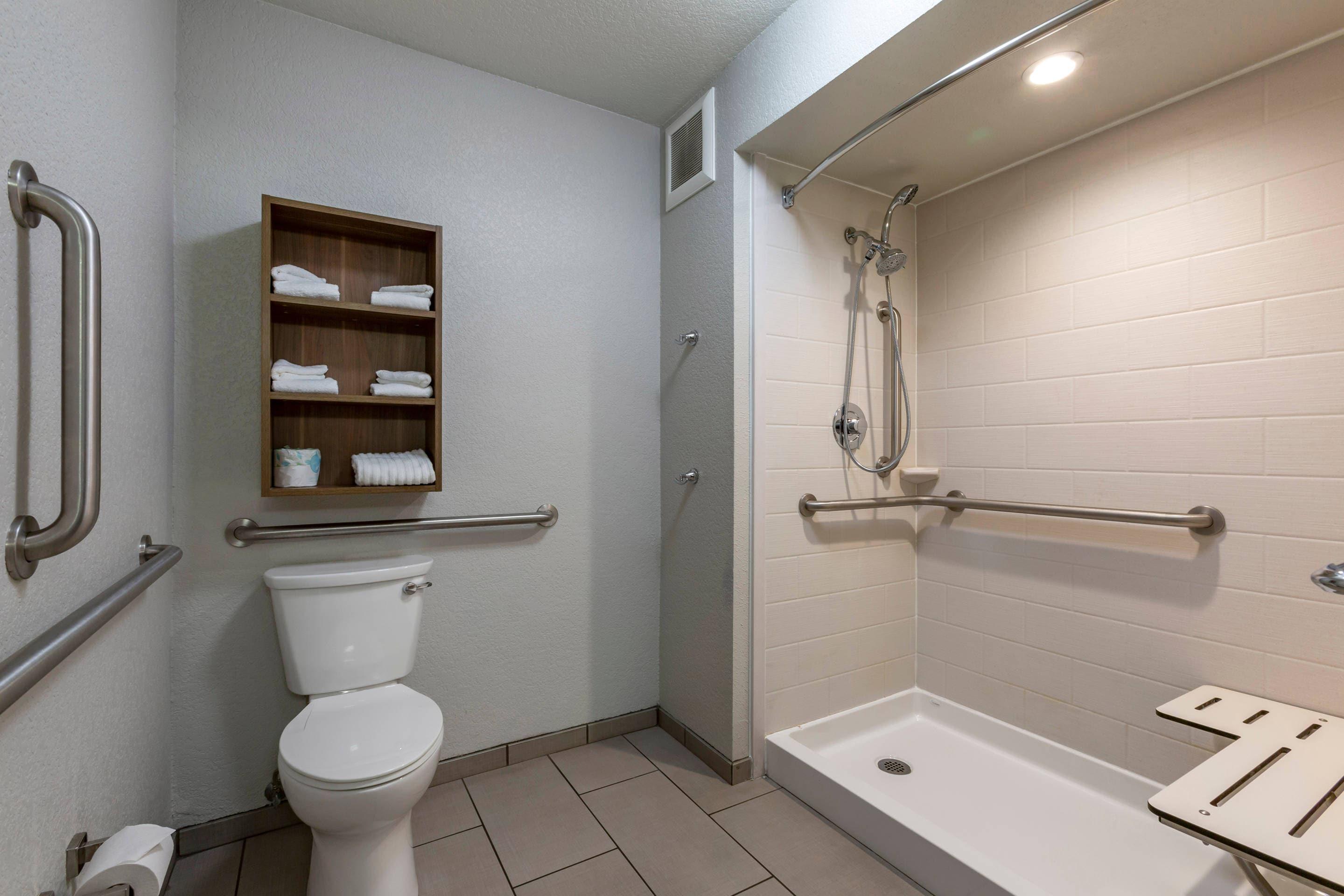 غرفة بسريرين كوين، MainStay Suites Coeur d Alene, ID 9/9