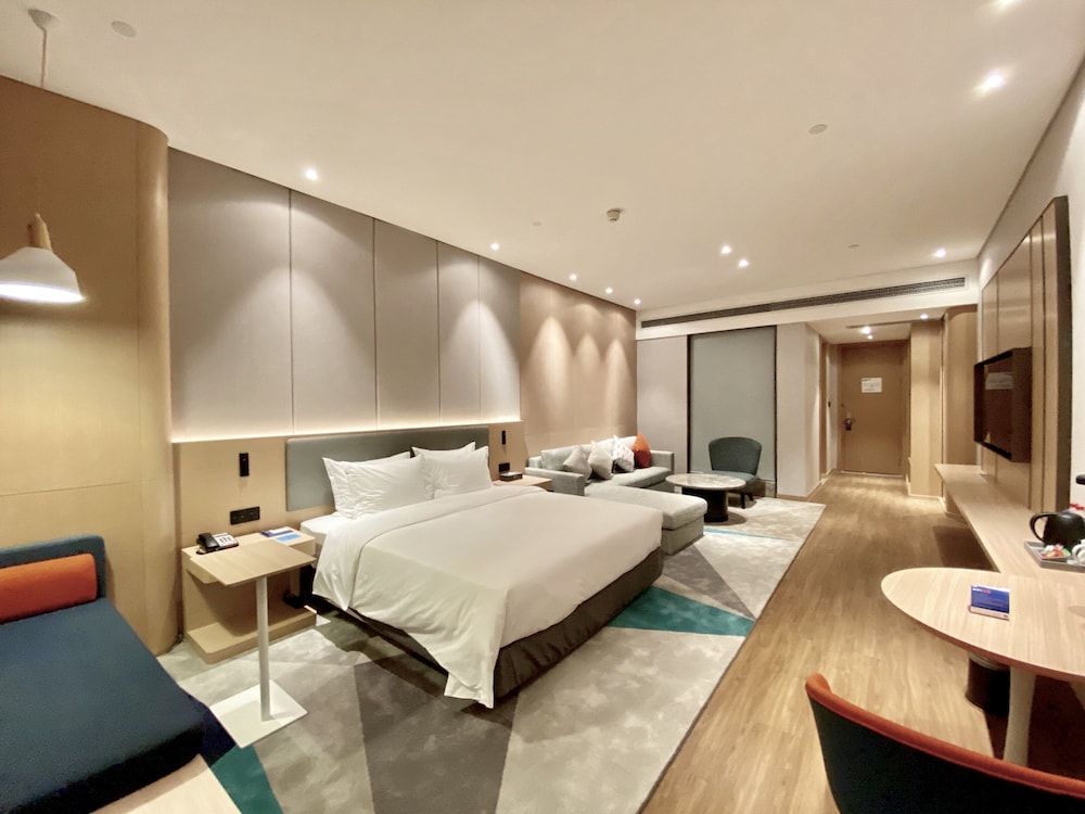 Holiday Inn Express Dongguan Marina Bay 30/58